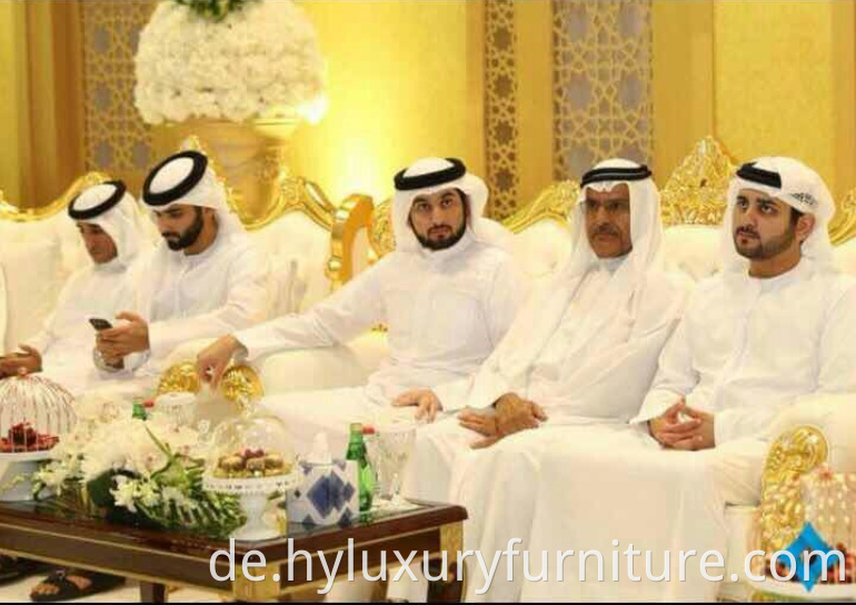 Luxus-Sofamöbel aus Holz für die Hochzeit in Dubai